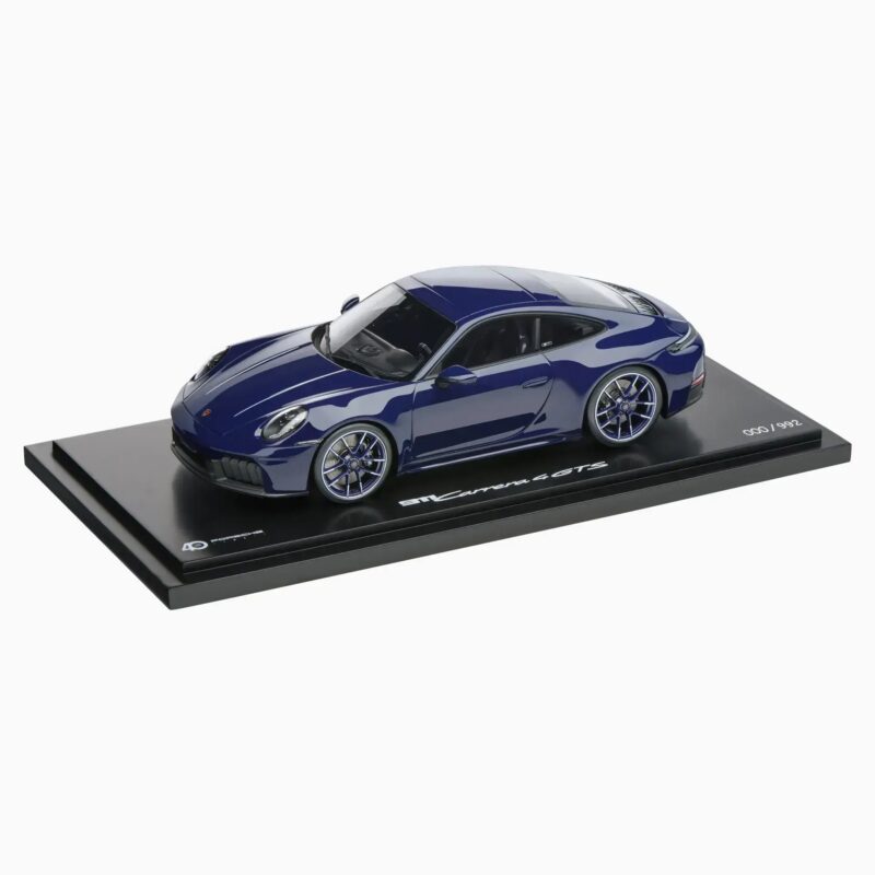 Porsche 911 Carrera 4 GTS 992.2 40Y Porsche Italia 1:18